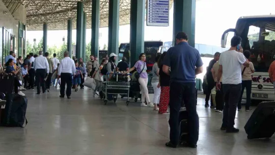İzmit Otogarda bayram yoğunluğu başladı
