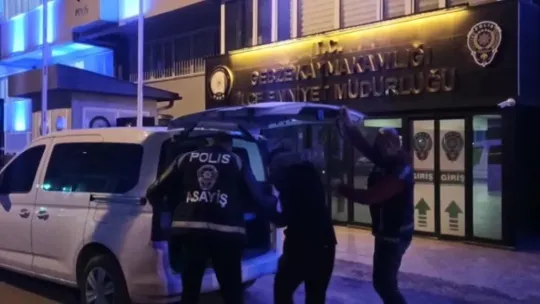 Otomobil hırsızı kıskıvrak yakalandı