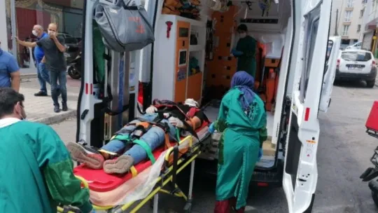 Otomobil ile çarpışan motosikletli yaralandı!