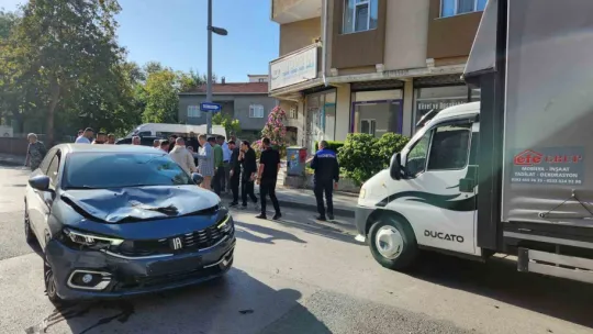 Otomobil ile motosiklet çarpıştı: 1 yaralı