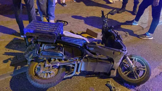 Otomobil ile motosiklet kafa kafaya çarpıştı: 1 yaralı