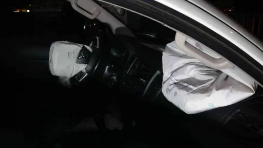 İzmit'te otomobil ile pikap çarpıştı: 1 Yaralı!