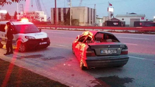 Otomobil ile tır çarpıştı: 1 yaralı!