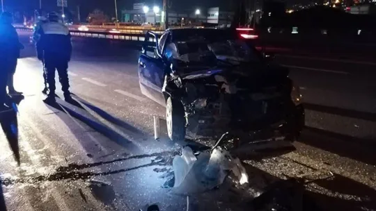 Otomobil kamyonete arkadan çarptı: 1 ağır yaralı!