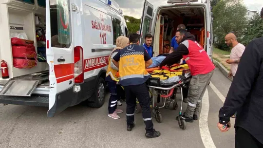 Otomobil motosiklete çarpıp kaçtı