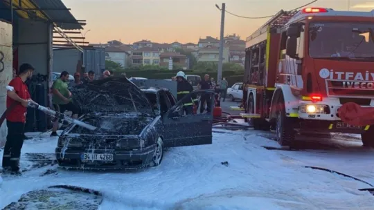 Otomobil tamir edilirken aniden alev aldı! 