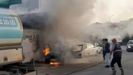 Otomobil tamir edilirken aniden alev aldı! 