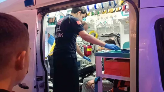 Otomobilin çarptığı bisikletli yaralandı