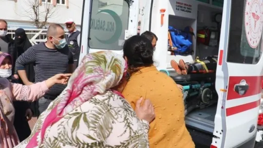 Otomobilin çarptığı çocuk yaralandı, yakınları gözyaşlarına boğuldu