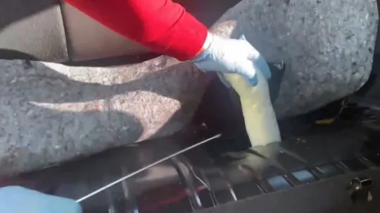 Otomobilin yakıt tankından 17 kilo eroin çıktı
