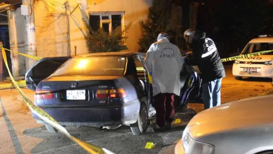Otomobilinde pompalı tüfekle saldırıya uğrayan şahıs yaralandı