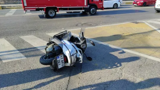 İzmit'te otomobil ile motosiklet çarpıştı