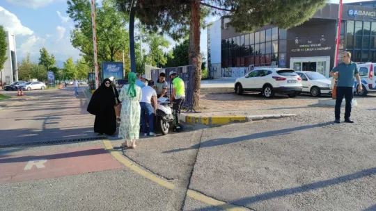İzmit'te otomobil ile motosiklet çarpıştı