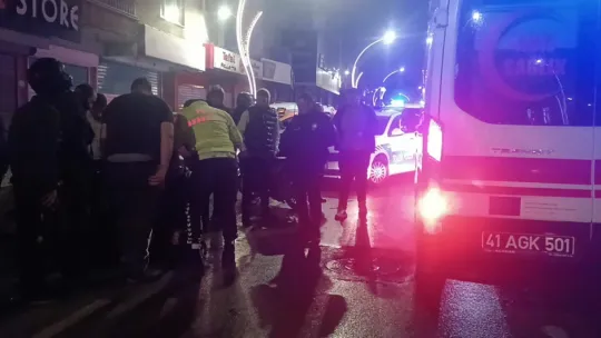 Otomobille çarpışan motosikletli yaralandı