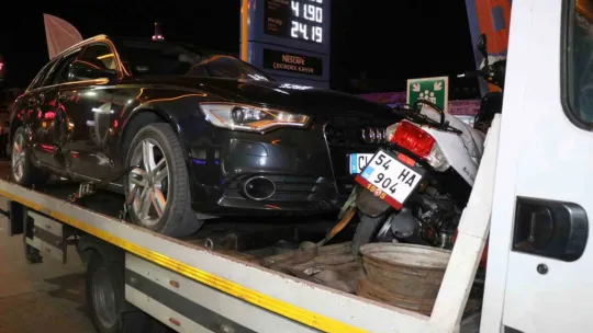Otomobille çarpışan motosikletli genç hayatını kaybetti