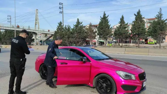 Milyonluk otomobilde büyük şok yaşadılar
