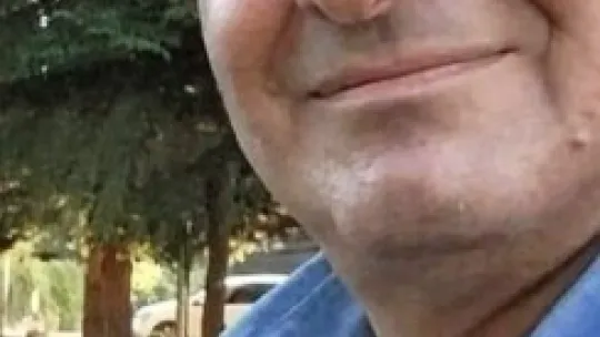 Kağıt gibi ezilen kamyonun kupasında sıkışarak hayatını kaybetti