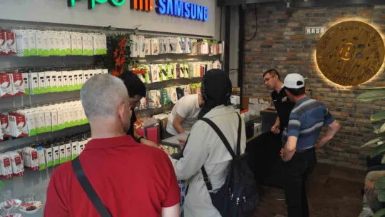 Cep telefonunuzu uzun sürede şarjda bırakmayın