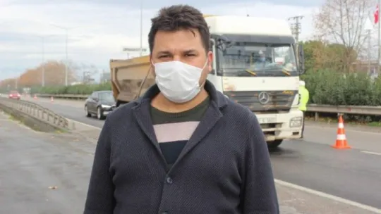 Özel halk otobüsü şoföründen polislere çay ve kek ikramı