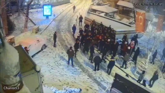 Kartopu savaşı silahlı kavgaya dönüştü: 6 yaralı!