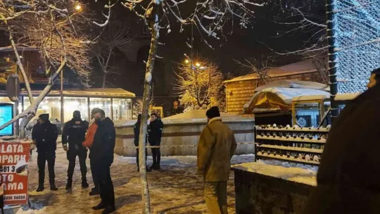 Kartopu savaşı silahlı kavgaya dönüştü: 6 yaralı!