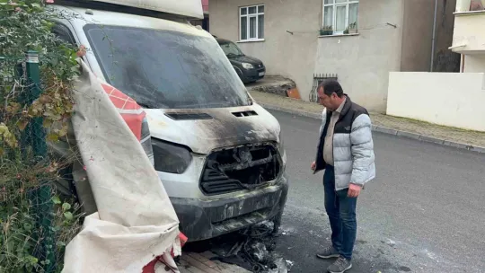 Özel plaka alan şahsı tehdit ettiler ardından aracı kundakladılar