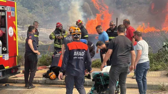 Palet fabrikasındaki yangına müdahale sürüyor