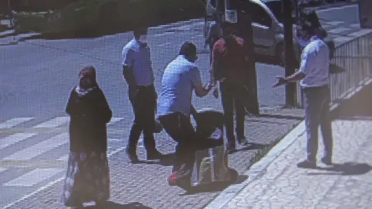 Parasını çalan hırsızları yakalayan yaşlı kadın konuştu