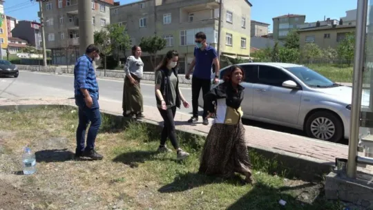 Parasını çalan hırsızları yakalayan yaşlı kadın konuştu