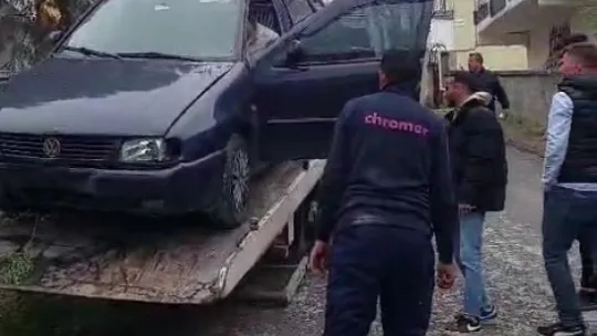 Park halindeki kamyon ortalığı savaş alanına döndürdü