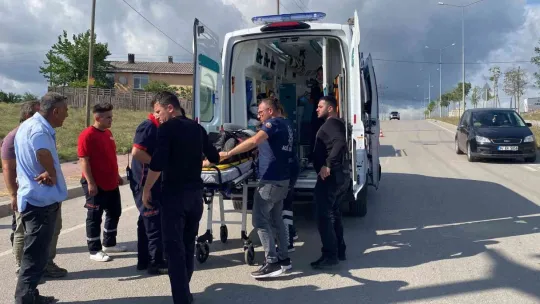 Kamyona çarpan motosikletli yaralandı