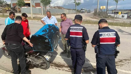 Kamyona çarpan motosikletli yaralandı