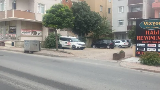 Park halindeki otomobiller böyle kurşunlandı