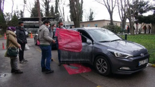 Park halindeki otomobillere zarar veren şahıs serbest bırakıldı