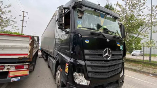 Ukrayna'dan Kocaeli'ye gelip alkollü halde kazaya karıştı