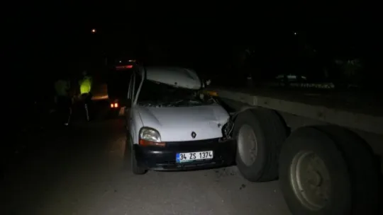 Park halindeki tıra çarptı: 1 ağır yaralı!