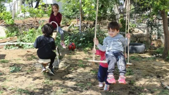 Parka gidemeyen çocukları için yaptı!
