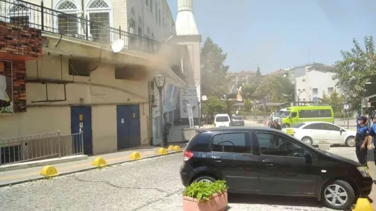 Patlayan trafo yangın çıkardı