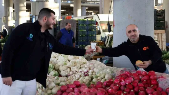 Pazarcı esnafına çorba ikramı