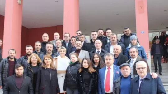 Pelin Coştur Filiz mazbatasını aldı