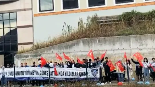 Pencereden gelen mutluluk