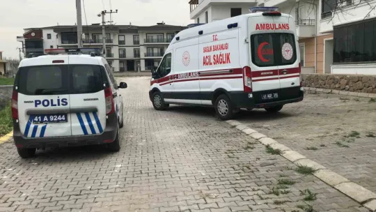 Pencereden motosikletine bakmak isterken ikinci kattan düştü