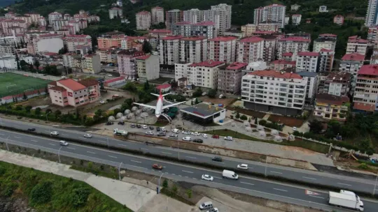 Pistten çıkan uçak pide salonu olarak hizmet vermeye başladı