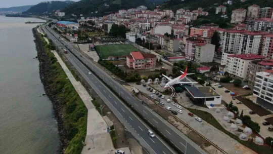 Pistten çıkan uçak pide salonu olarak hizmet vermeye başladı