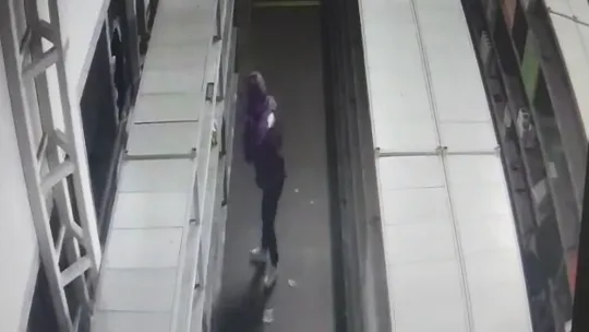 119 akıllı cep telefonu böyle çalındı!