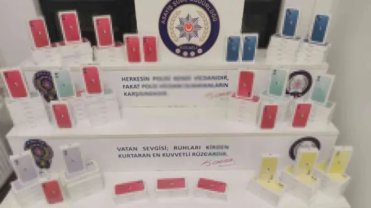 119 akıllı cep telefonu böyle çalındı!
