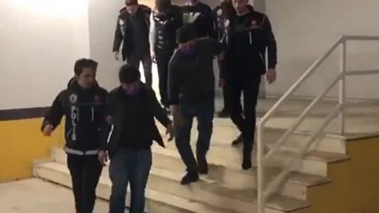 Piyasaya sürmeye hazırlandıkları uyuşturucuyla yakalandılar