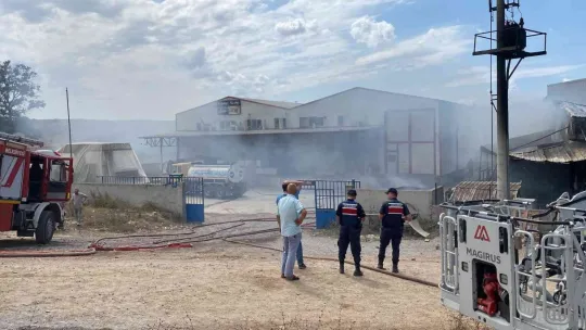 Fabrikada çıkan yangın söndürüldü