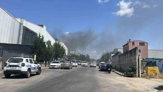 Plastik varil fabrikasında korkutan yangın