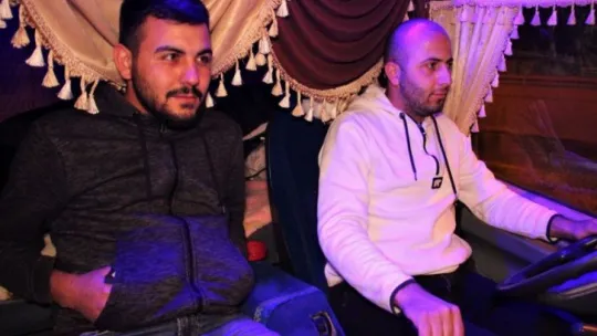 Polis, iftar saatinde yaptığı bu hareketiyle yürekleri ısıttı!